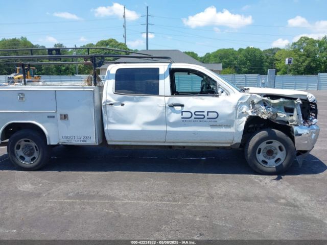 1GB1CUEGXJF197013 Chevrolet Silverado 2500hd Wt