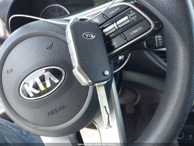 3KPF24AD2ME338591 KIA Forte Lxs