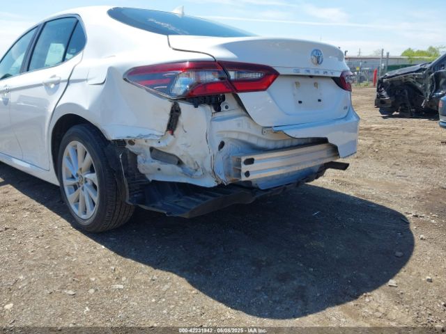 4T1C11AK7RU221239 Toyota CAMRY LE
