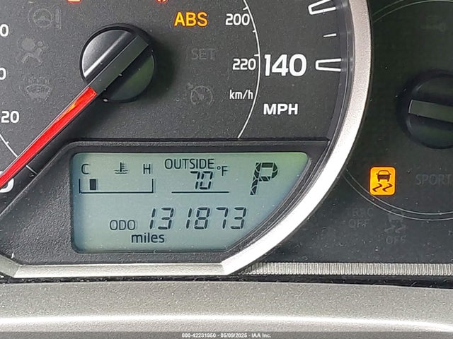 2T3ZFREV8FW158976 Toyota RAV4 LE