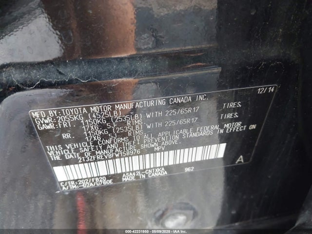2T3ZFREV8FW158976 Toyota RAV4 LE