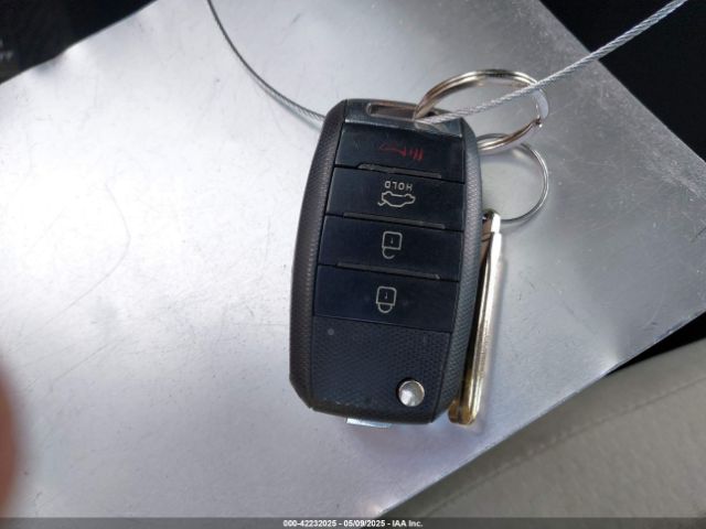 5XXGM4A70FG392359 KIA Optima Lx