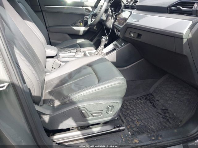 2021 AUDI Q3 WA1DECF39M1102591 Photo 4