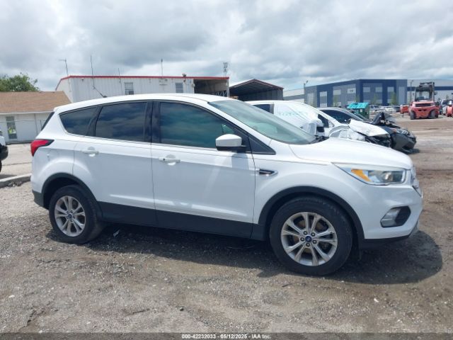 1FMCU0GD1KUA12322 Ford ESCAPE SE