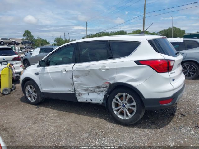 1FMCU0GD1KUA12322 Ford ESCAPE SE