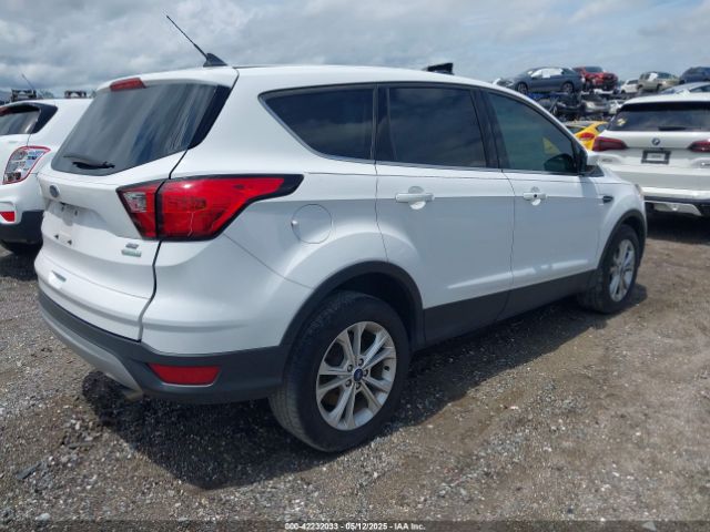 1FMCU0GD1KUA12322 Ford ESCAPE SE