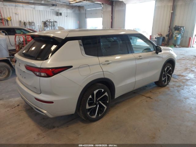 2024 MITSUBISHI OUTLANDER JA4J4WA89RZ003725 Photo 3