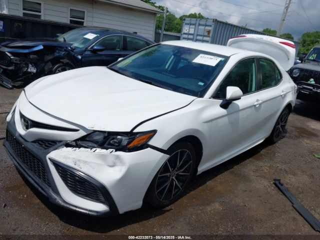 2021 TOYOTA CAMRY 4T1G11AK1MU421558 Photo 1