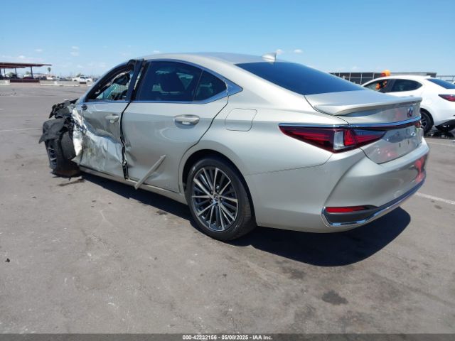 58ADA1C13NU019137 Lexus ES 300H
