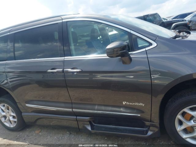 2C4RC1EG0KR652409 Chrysler Pacifica Touring L Plus