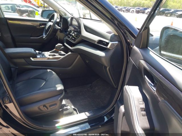 5TDKDRBH6RS539642 Toyota Highlander Platinum
