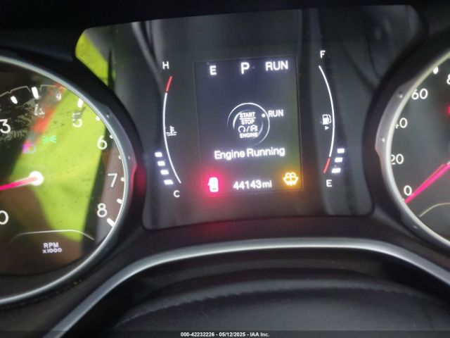 3C4NJCBB9JT495368 Jeep Compass Latitude Fwd