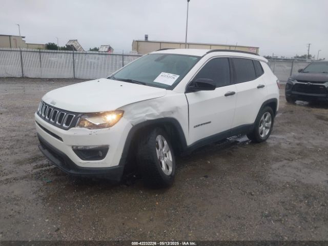 3C4NJCBB9JT495368 Jeep Compass Latitude Fwd
