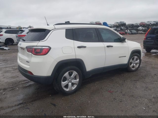 3C4NJCBB9JT495368 Jeep Compass Latitude Fwd