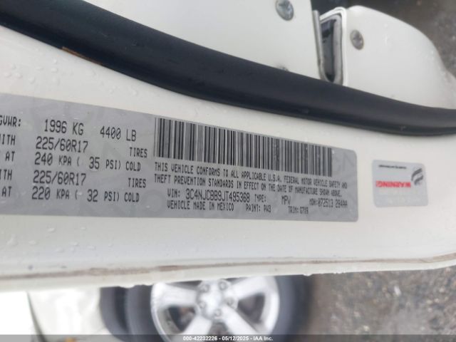 3C4NJCBB9JT495368 Jeep Compass Latitude Fwd