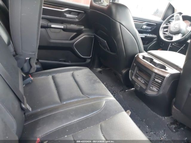 1C6SRFJT2KN691894 RAM 1500 Laramie  4x4 5'7 Box