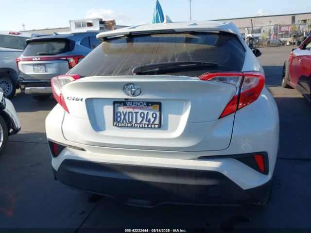 JTNKHMBX4M1126585 Toyota C-HR XLE