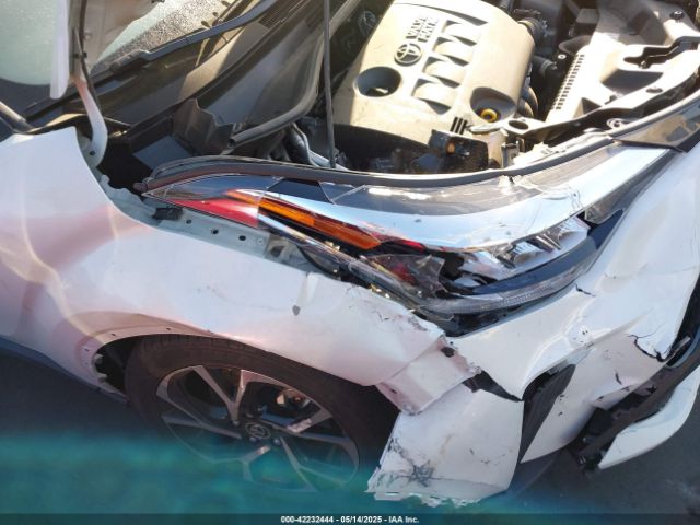 JTNKHMBX4M1126585 Toyota C-HR XLE