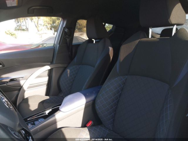 JTNKHMBX4M1126585 Toyota C-HR XLE
