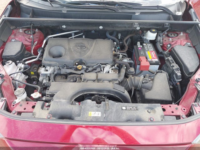 2T3H1RFV8KW052918 Toyota RAV4 LE