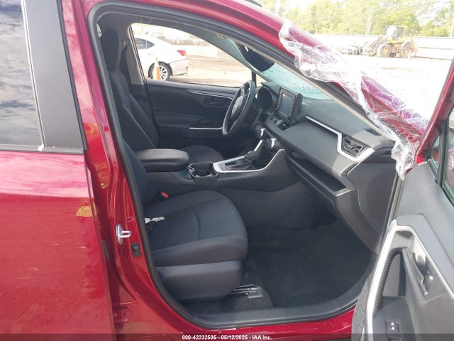 2T3H1RFV8KW052918 Toyota RAV4 LE