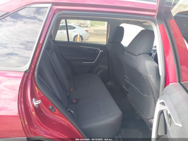 2T3H1RFV8KW052918 Toyota RAV4 LE