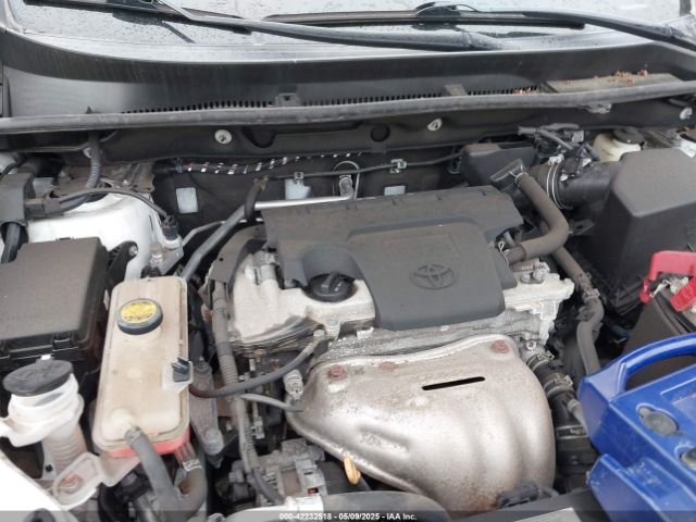 2T3JFREV3HW695013 Toyota RAV4 SE