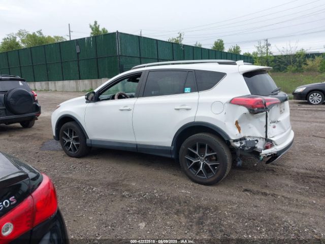 2T3JFREV3HW695013 Toyota RAV4 SE
