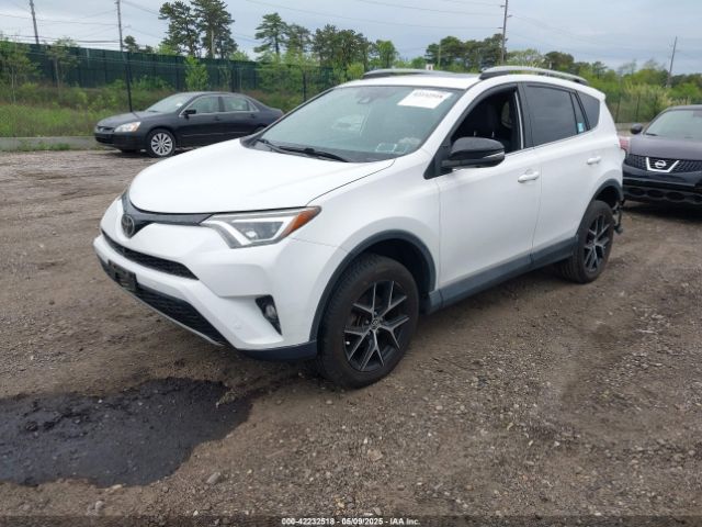 2T3JFREV3HW695013 Toyota RAV4 SE