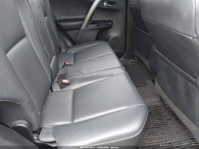 2T3JFREV3HW695013 Toyota RAV4 SE