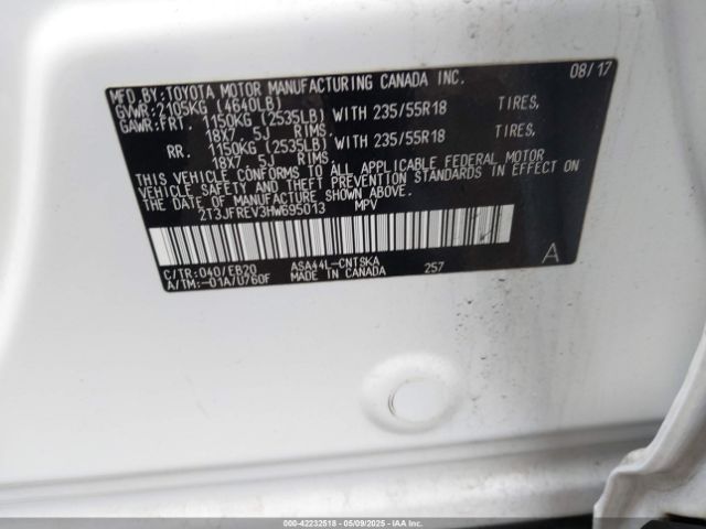 2T3JFREV3HW695013 Toyota RAV4 SE