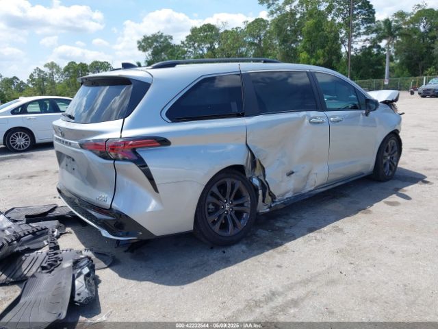 5TDXRKEC8PS154367 Toyota Sienna Xse