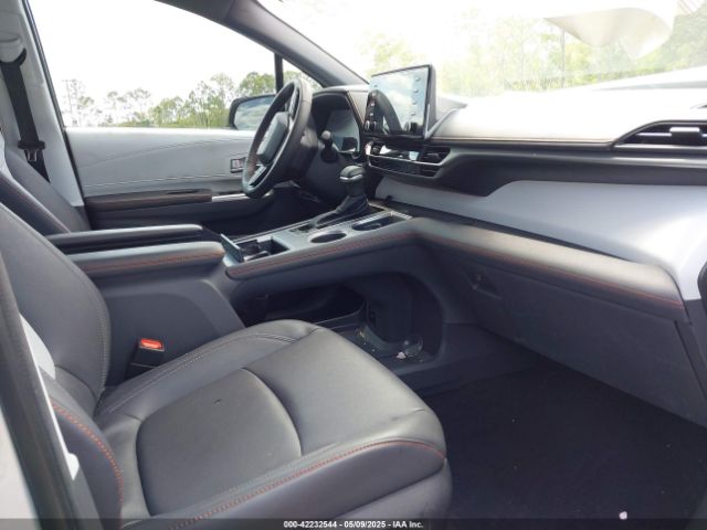 5TDXRKEC8PS154367 Toyota Sienna Xse