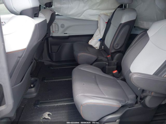 5TDXRKEC8PS154367 Toyota Sienna Xse