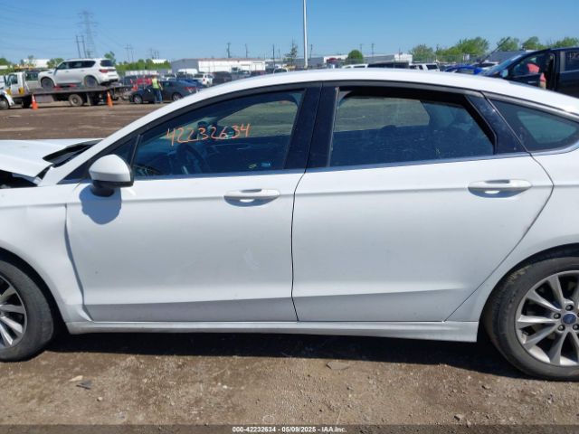 3FA6P0H7XHR415299 Ford FUSION SE