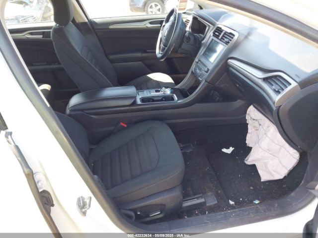 3FA6P0H7XHR415299 Ford FUSION SE
