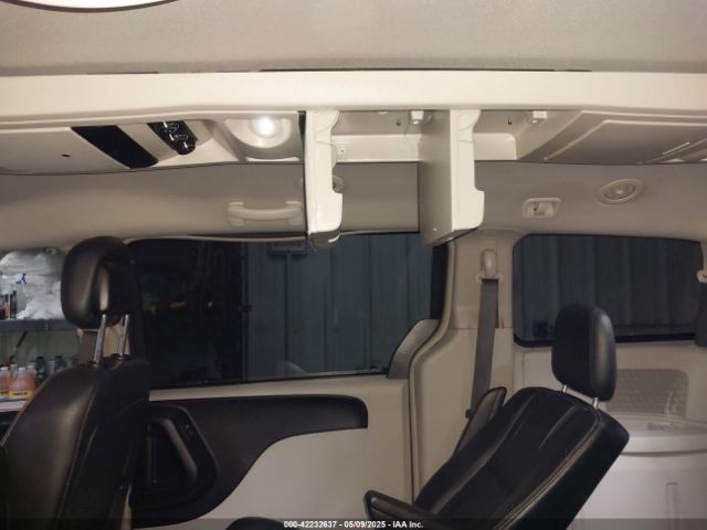 2C4RC1BG1GR214185 Chrysler Town & Country Touring