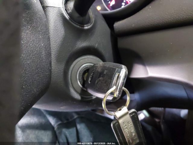 KNDPMCAC2K7602650 KIA Sportage Lx