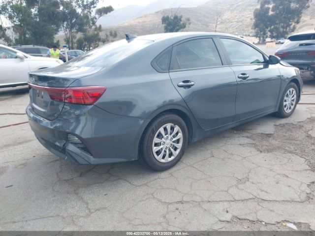 2022 KIA FORTE 3KPF24AD5NE427153 Photo 3