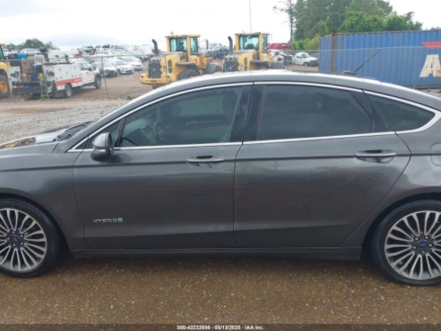 3FA6P0RU3JR154012 Ford Fusion Hybrid Titanium
