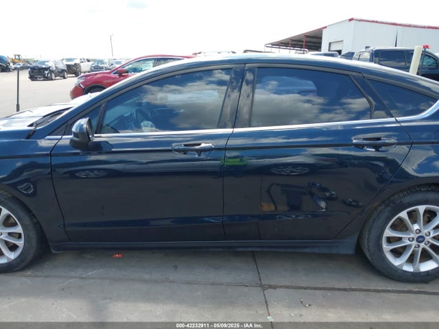 3FA6P0HD7LR135533 Ford 2020
