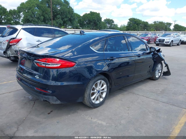 3FA6P0HD7LR135533 Ford 2020