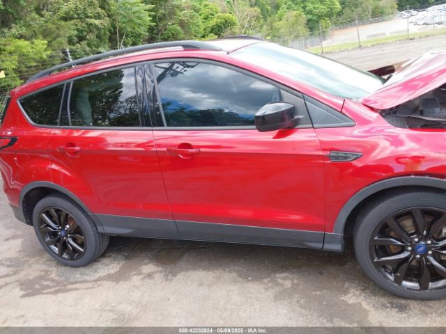 1FMCU0GD8JUB03554 Ford ESCAPE SE