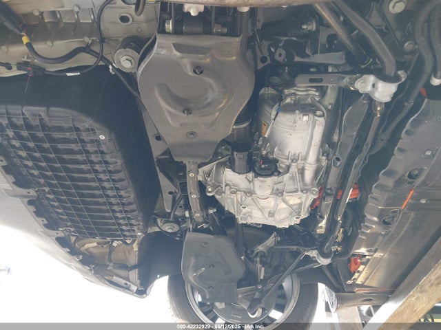 Tesla Model Y Long Range Dual Motor All-wheel Drive 2024 7SAYGDEE8RF081633 Image 21