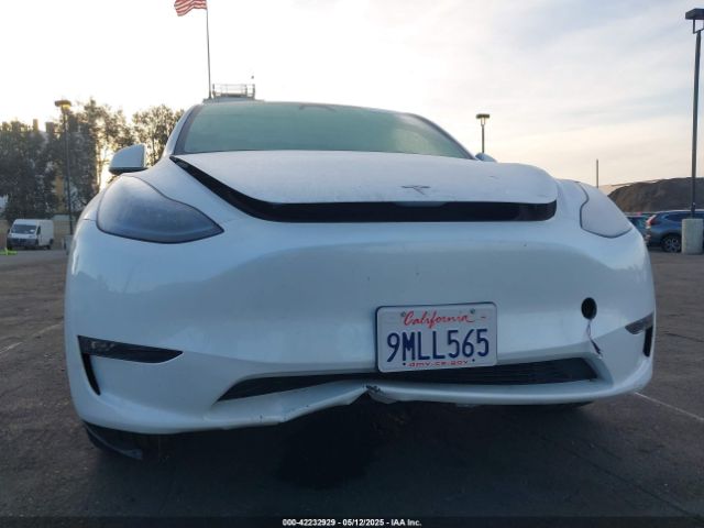 2024 TESLA MODEL Y 7SAYGDEE8RF081633 Photo 5