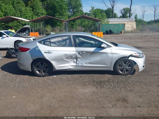 KMHD84LF6HU063864 Hyundai ELANTRA SE
