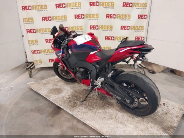 2024 HONDA CBR1000 JH2SC7717RK700145 Photo 2