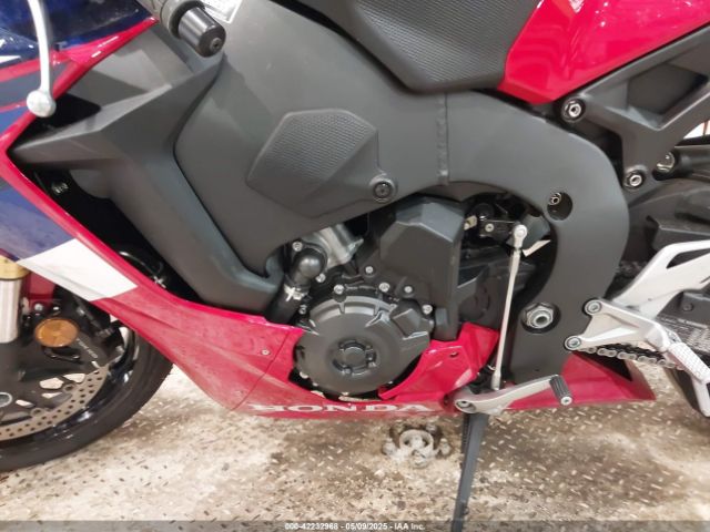 2024 HONDA CBR1000 JH2SC7717RK700145 Photo 8
