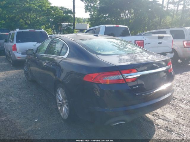 2012 JAGUAR XF SAJWA0HB3CLS26583 Photo 2