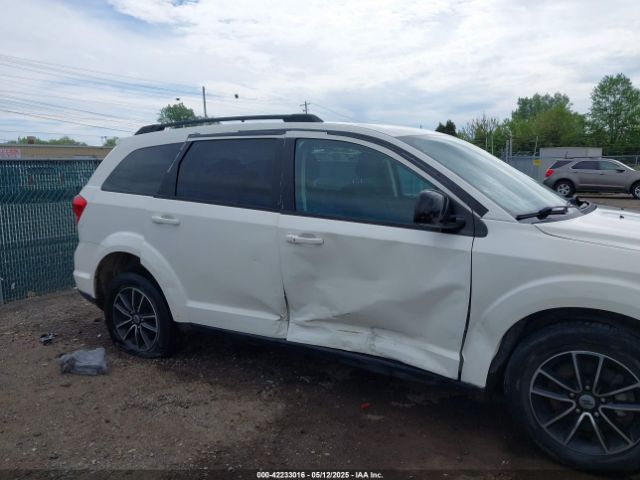 3C4PDCBBXKT738042 Dodge JOURNEY SE